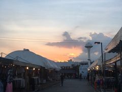 -席娜卡琳火车铁道夜市