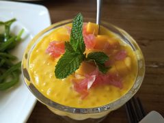 杨枝甘露-十二悦厨·茶餐厅(比斯特上海购物村店)