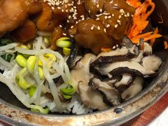岩烧鸡肉石锅拌饭-权味·朝鲜族拌饭(勒泰店)