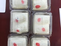 -红宝石·鲜奶小方·海派西点房(金杨店)