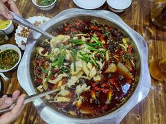 -乡土特色.冷锅鱼.牦牛肉汤锅