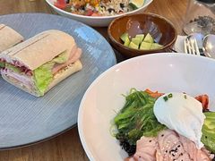 炙烤三文鱼拌饭-Moka Bros 摩卡站(西单大悦城店)