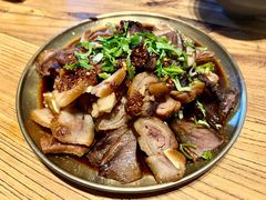 肥肠牛舌猪耳朵三品-有肉食·虎九闽菜(798艺术区店)
