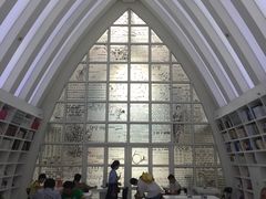 -钟书阁(松江泰晤士小镇店)