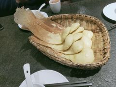 乡村锅边馍馍-万重锦·人文川菜馆(骡马市店)