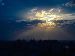 -上海龙之梦万丽酒店