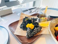 金枪鱼塔塔配墨鱼汁脆片-天玑高空江景餐厅&酒吧Sky Secret Restaurant&Bar