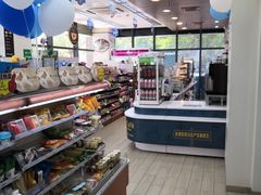 -全家便利店(沪太路三店)