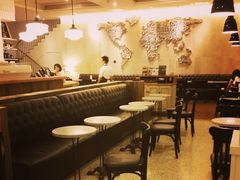 大堂-星巴克臻选(广州沙面店)