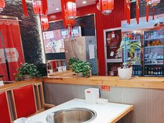 -鲁员外地锅鸡地锅鱼(龙湖江东天街店)
