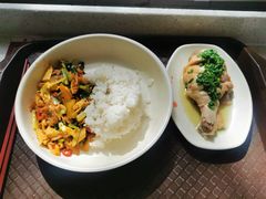 干锅鲜笋五花肉-北大学一食堂