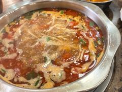 -黄利砖万峰林布依特色酸笋牛肉馆