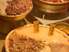 -毛肚向右·川渝毛肚王(经开永旺店)
