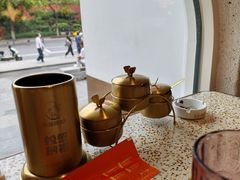 -小董哥烤串·爆汁大油边(故宫店)