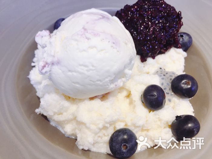 牛奶小姐(第一八佰伴店)雪顶星空蓝莓图片 - 第1张