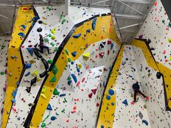 -问山MountQuest攀岩馆