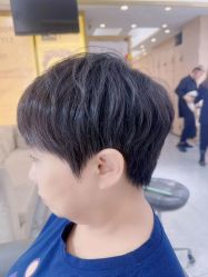 -一東造型烫发染发