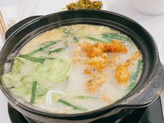 -在蒙自过桥米线