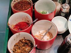 -兵哥豌豆面(雅颂居店)