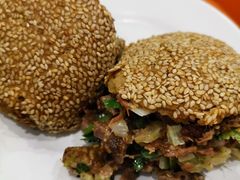 烧饼夹酱牛肉-护国寺小吃(左家庄店)