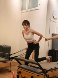 -小黑裙瑜伽·普拉提