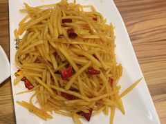 酸辣土豆丝-合合春饼·酱骨·东北菜(潘家园店)