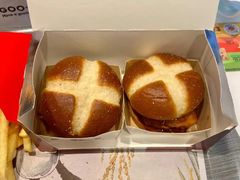 麦麦夜小堡-麦当劳(华融店)