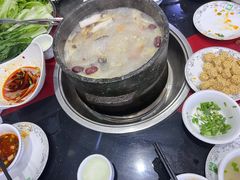 -南渝食府.墨脱石锅松茸鸡