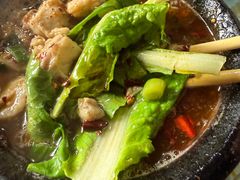 -虹兴砂锅店