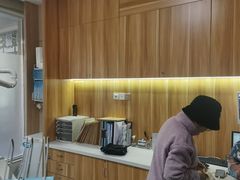 -上海仁爱医院口腔科 · 种植