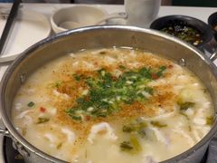 -德林酸菜鱼火锅(南丹店)