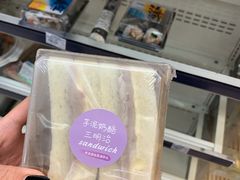 -全家便利店(上海火车站站二店)