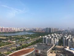 -天津梅江中心皇冠假日酒店