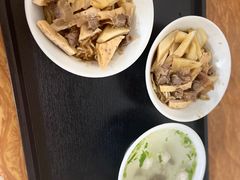-松树干拌面店
