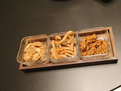 -忆江南·临江鱼馆