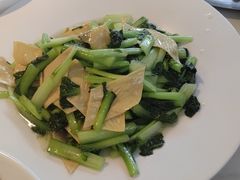 -赶海部落海鲜城(海阳路店)