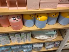 -名创优品(北京新中关购物中心地铁层店)
