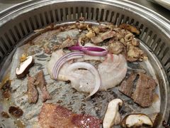 -佰烧海鲜烤肉火锅自助(世茂国际广场店)