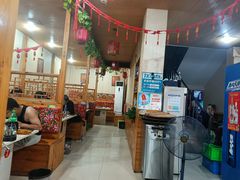 大堂-三江鱼东北特色铁锅炖(骆驼店)