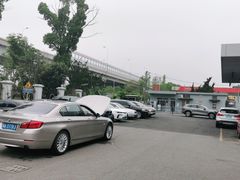 -华胜奔驰宝马奥迪专修连锁(虹梅南路店)