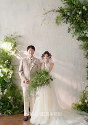 -雪中彩影婚纱摄影·微光艺术中心