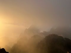 -黄山光明顶山庄