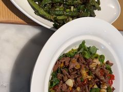 -渝信川菜 · 川味家常菜(财富购物中心店)