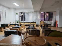 -馨媛瑜伽普拉提