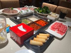 -海底捞火锅鲜切牛肉主题店(长寿路店)