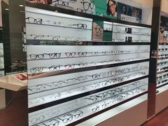 -LensCrafters亮视点·OAKLEY精选(静安嘉里中心店)