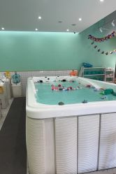 -Pony Baby宝尼婴幼儿游泳SPA馆