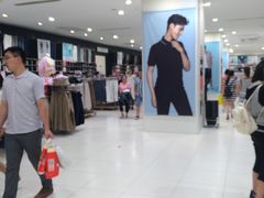 -优衣库(红谷滩万达店)