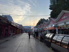 -布尔津河堤夜市