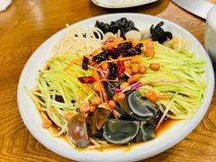 -万里闯关东铁锅炖菜馆(高新旗舰店)